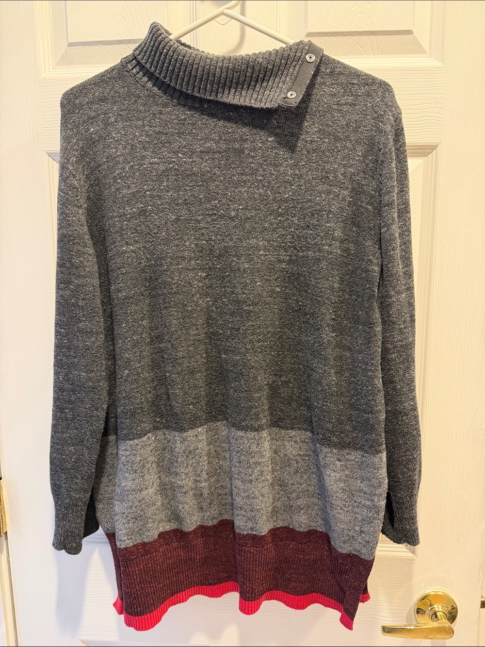 GAP Gray Colorblock Button-Neck Longline Sweater with Burgundy & Red Bands